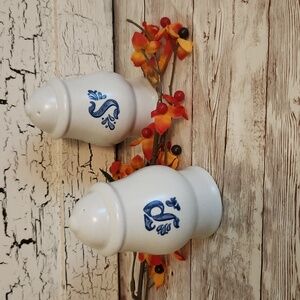 Pfaltzgraff Yorktowne Vintage Stonware Salt and Pepper Shakers Set